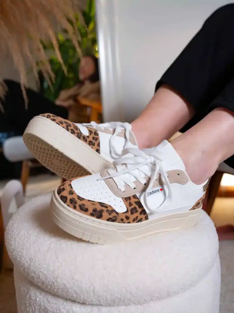 Baskets femme blanches avec imprimé léopard et semelle plateforme beige | Lila & Zoé